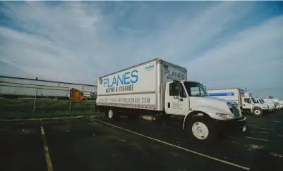 Planes moving truck